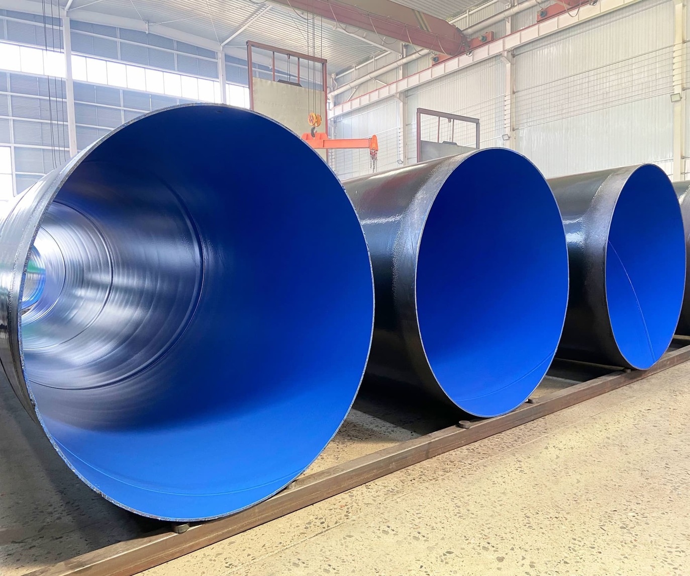 Internal corrosion protection solutions for anti-corrosion steel pipes: Comparison of epoxy powder, liquid epoxy, and cement mortar