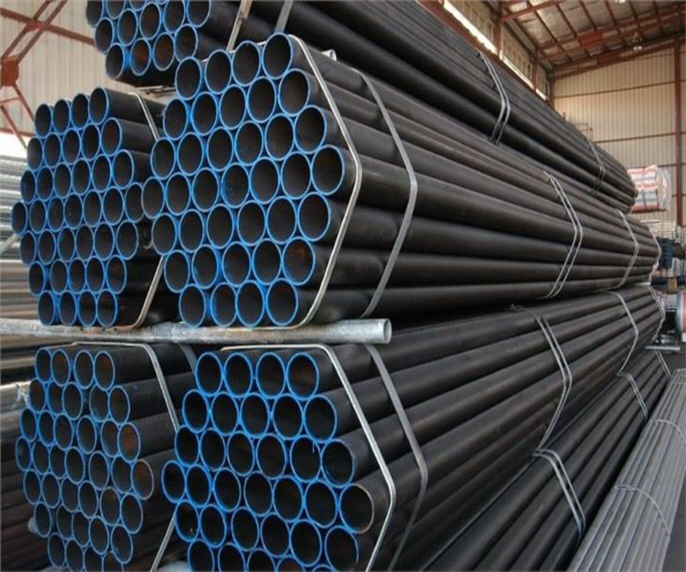 Can carbon steel pipes be used for seawater desalination?